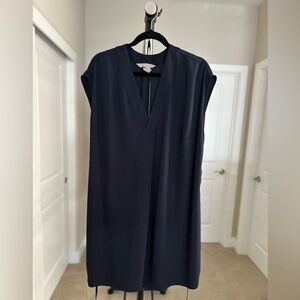 Women’s H&M Navy Blue V-Neck Sleeveless Midi Dress Size 14